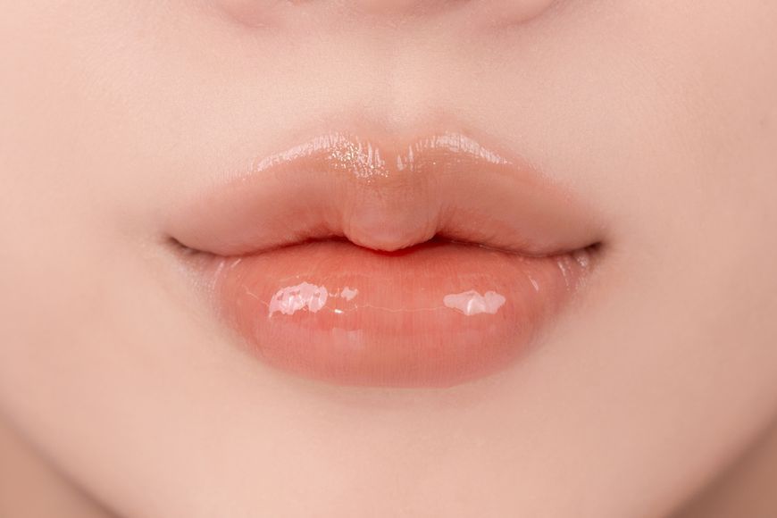 Бальзам в нюдовом оттенке Rom&nd Glasting Melting Balm #01 Coco Nude 801 фото