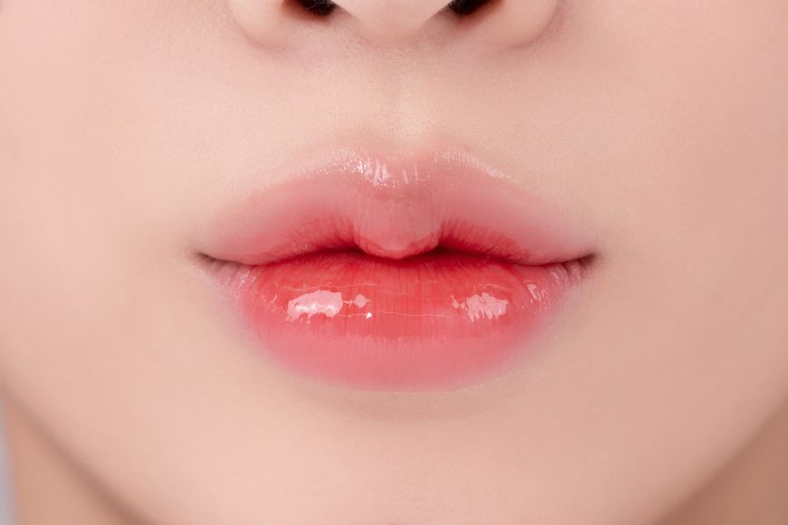 Бальзам у ягідному відтінку Rom&nd Glasting Melting Balm #04 Hippie Berry 804 фото